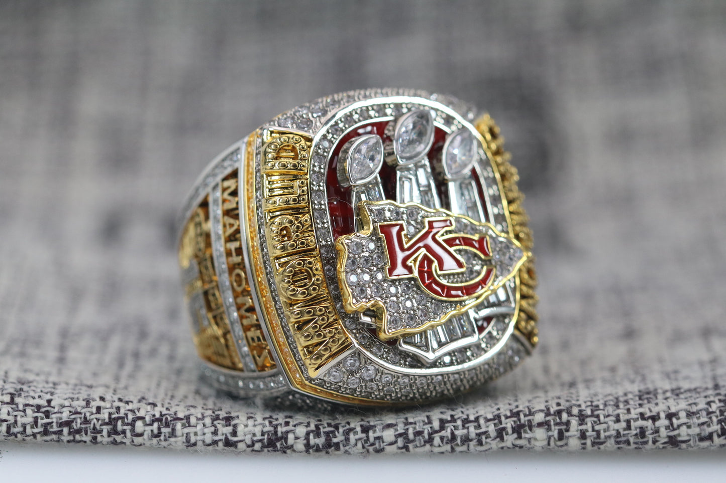 Kansas City Chiefs Super Bowl Ring and Pendant Replica Set (2023) - Premium Series