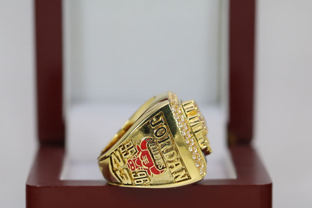 Chicago Bulls NBA Championship Ring (1996) - Premium Series - Rings For Champs, NFL rings, MLB rings, NBA rings, NHL rings, NCAA rings, Super bowl ring, Superbowl ring, Super bowl rings, Superbowl rings, Dallas Cowboys