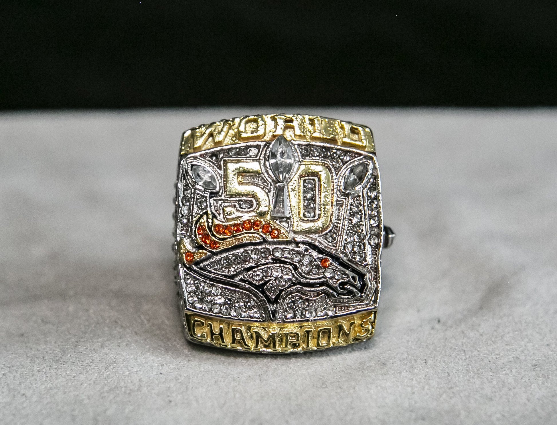 Denver Broncos Super Bowl Ring (2015) - Rings For Champs, NFL rings, MLB rings, NBA rings, NHL rings, NCAA rings, Super bowl ring, Superbowl ring, Super bowl rings, Superbowl rings, Dallas Cowboys