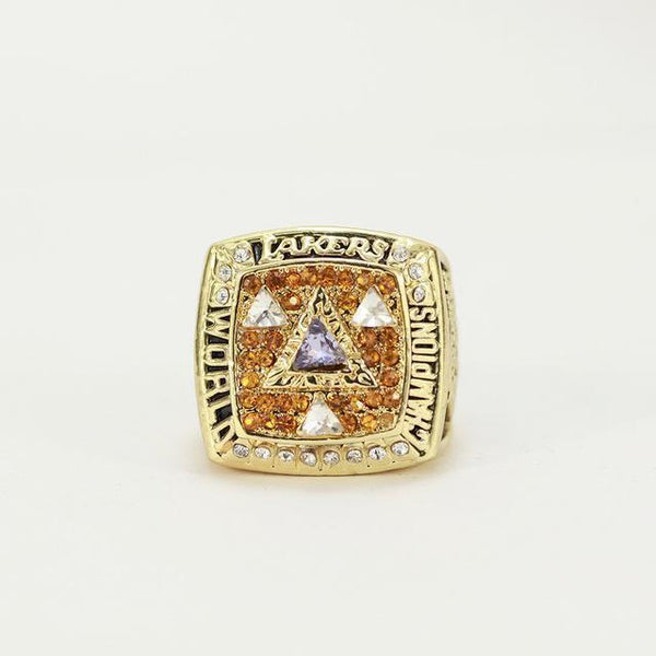 Kobe Bryant 2002 Championship Ring and Photo – Gold & Silver Pawn Shop