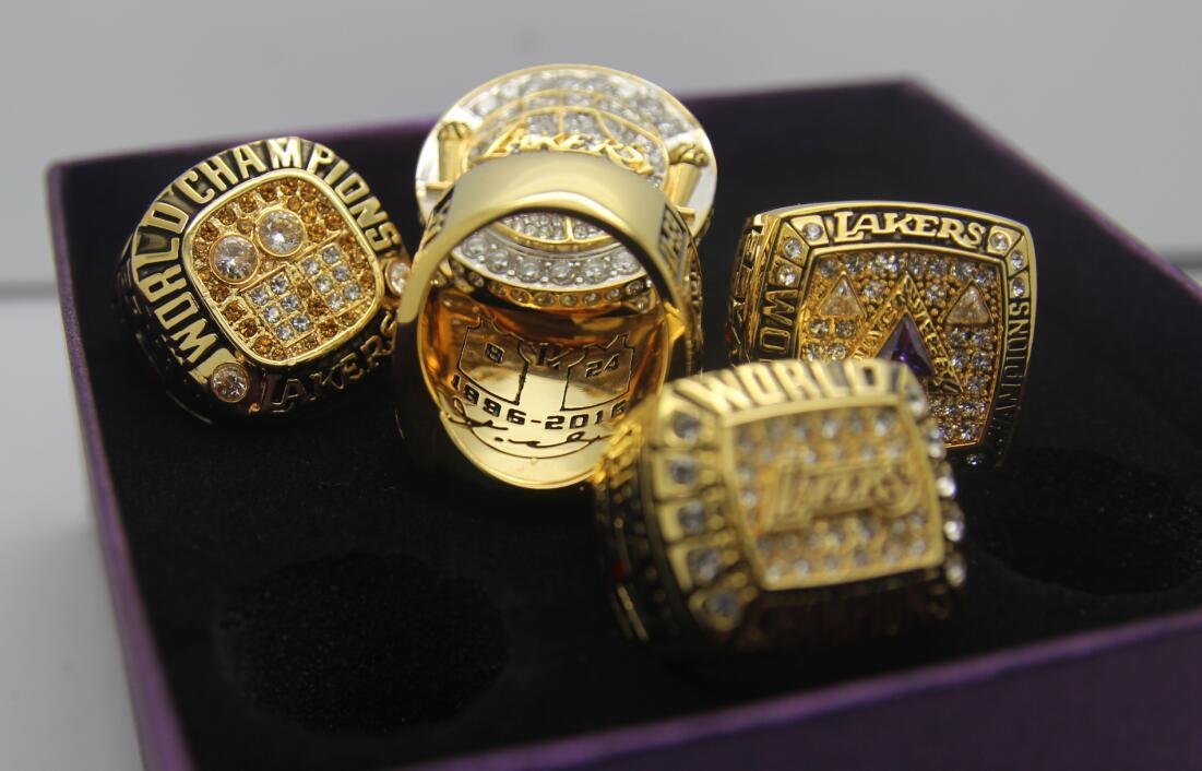 Kobe Bryant - Los Angeles Lakers Championship 5 Ring Set With Wooden  Display Box